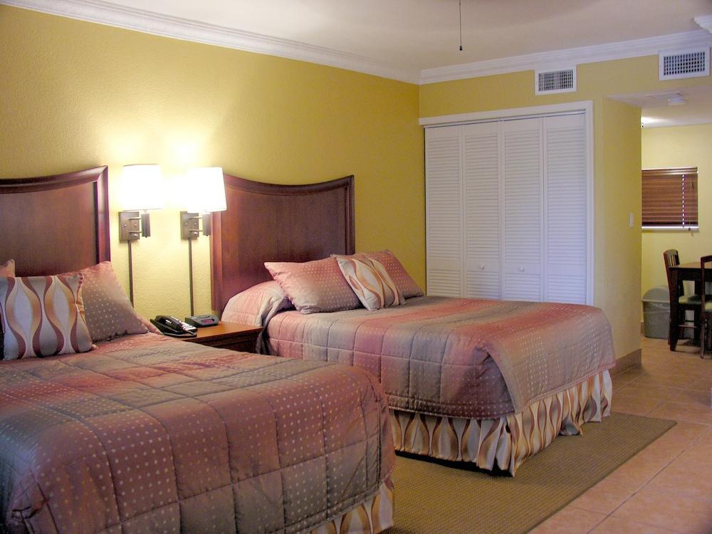 Away Inn Lauderdale-by-the-Sea ภายนอก รูปภาพ