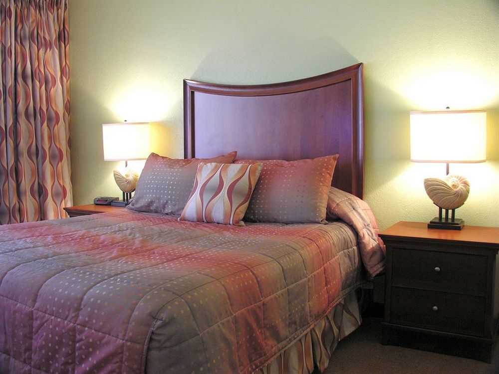 Away Inn Lauderdale-by-the-Sea ภายนอก รูปภาพ