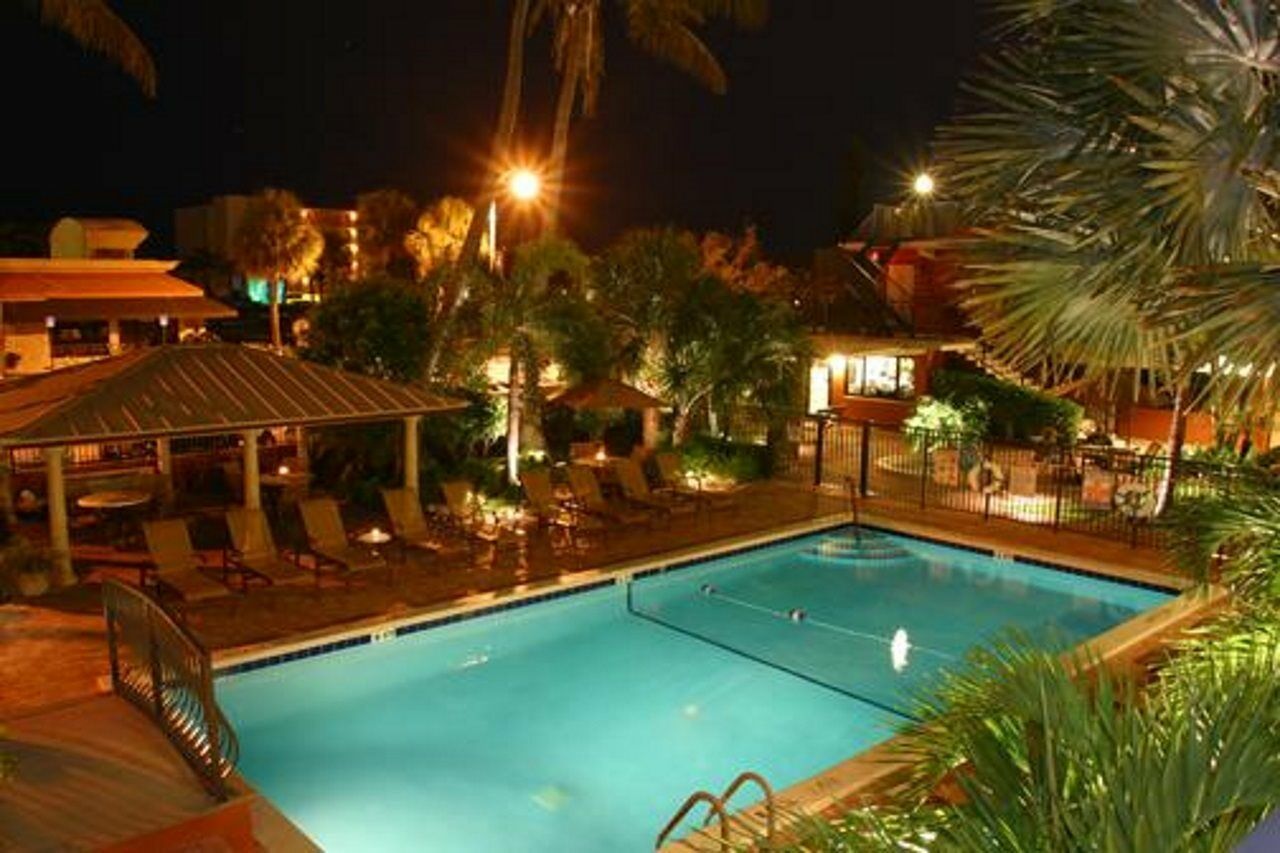 Away Inn Lauderdale-by-the-Sea ภายนอก รูปภาพ